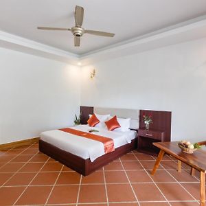 King Room Garden View